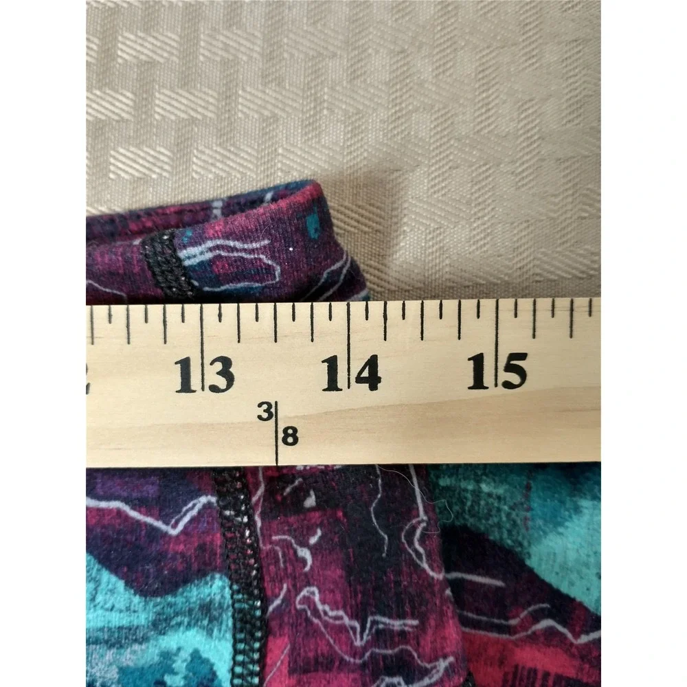 Patagonia Crop Leggings Gorpcore Womens Medium Purple Teal Mountain Print Yoga - Picture 14 of 16